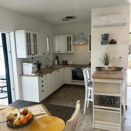 Apartament Abi *
